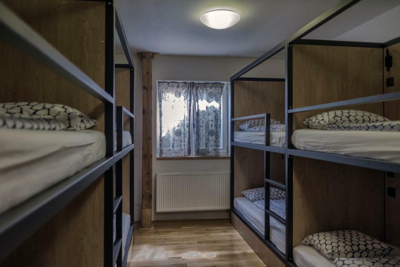 Hostel Onefam Miru Praga